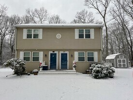489 Boston Neck Rd, Unit 489 Boston Neck in North Kingstown, RI - Building Photo