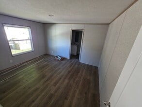 304 Landrey Dr in Vincennes, IN - Building Photo - Building Photo