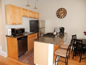 44 Grove St in Boston, MA - Building Photo - Building Photo