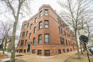 2254 N Sawyer Ave in Chicago, IL - Building Photo