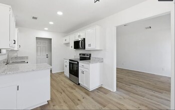 220 Brook Cir in Krum, TX - Building Photo - Building Photo