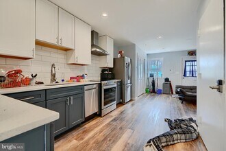 1729 Guilford Ave in Baltimore, MD - Building Photo - Building Photo