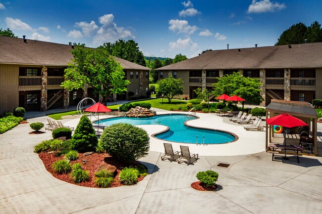 The Oaks Apartments in Oak Ridge, TN - Foto de edificio - Building Photo