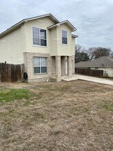 8819 Pensive Dr in Converse, TX - Building Photo - Building Photo