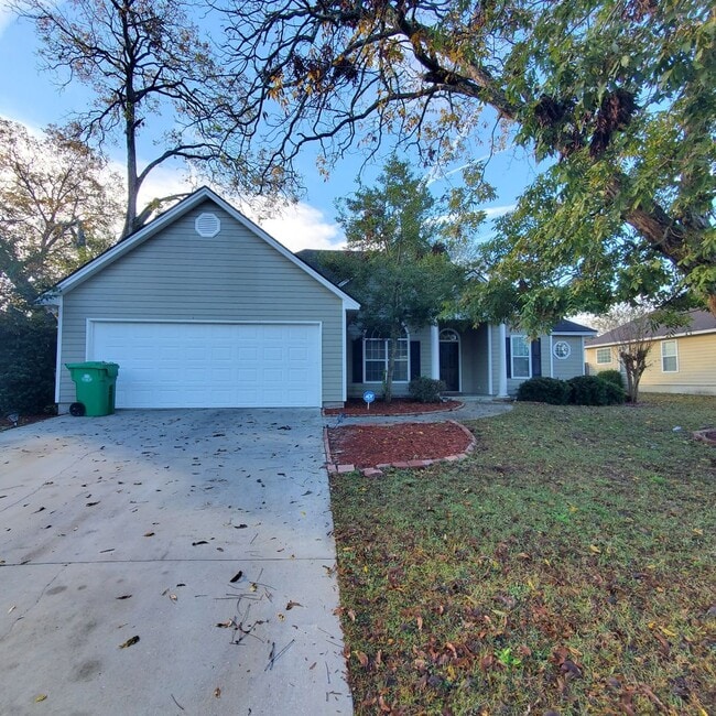 property at 3936 Applecross Rd
