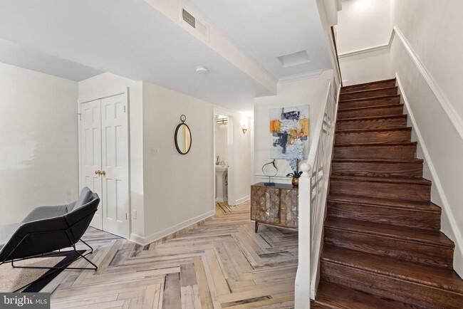 2517 I St NW in Washington, DC - Building Photo - Building Photo
