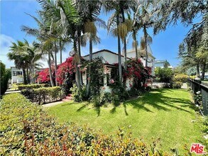 1144 15th St in Santa Monica, CA - Building Photo - Building Photo