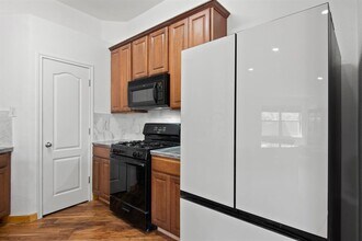 702 Bent Wood Pl in Round Rock, TX - Building Photo - Building Photo