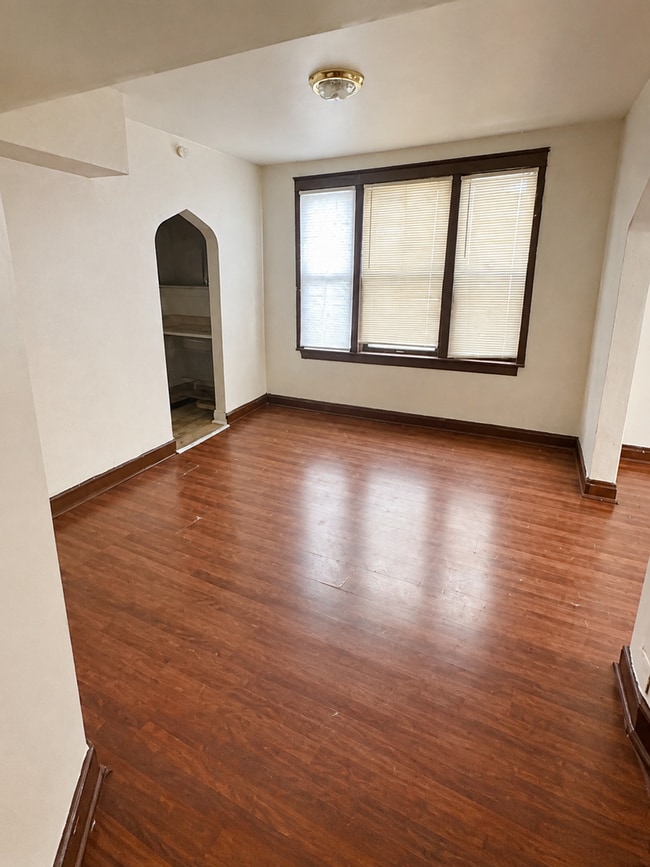 property at 5031 S Elizabeth St