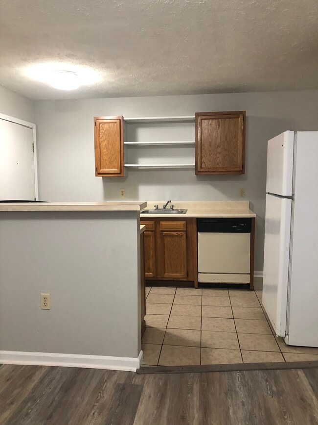 725 Chestnut St, Unit 7 in Erie, PA - Building Photo - Building Photo