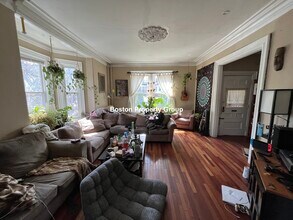 13 Sparhawk St, Unit 1 in Boston, MA - Building Photo - Building Photo