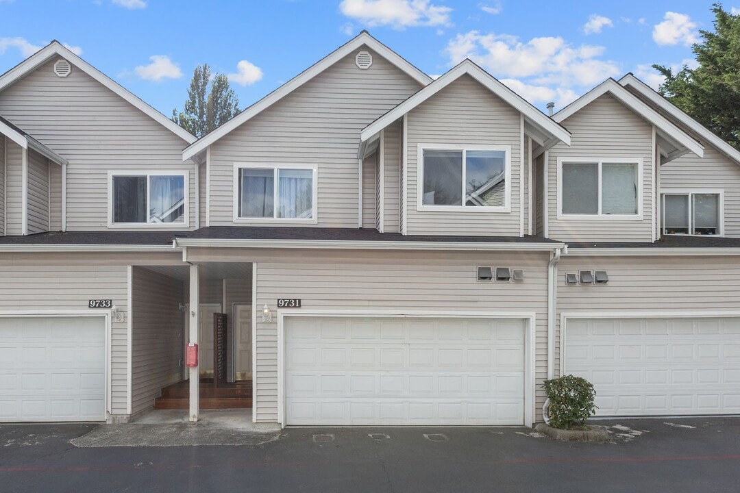 9731 26th Ave SW in Seattle, WA - Building Photo