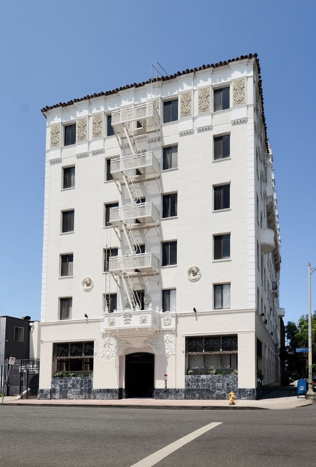 Astor Arms in Los Angeles, CA - Foto de edificio - Building Photo