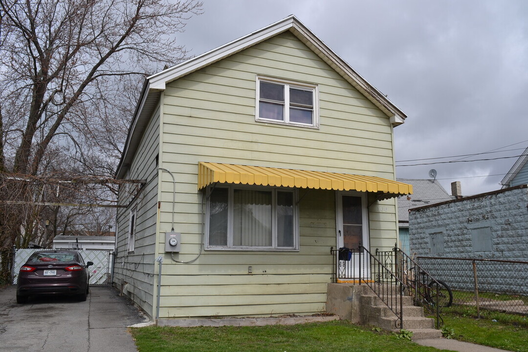 166 Hertel Ave in Buffalo, NY - Building Photo