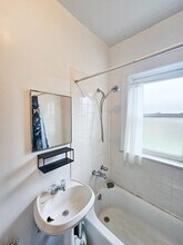 6528 N Lakewood Ave in Chicago, IL - Building Photo - Building Photo