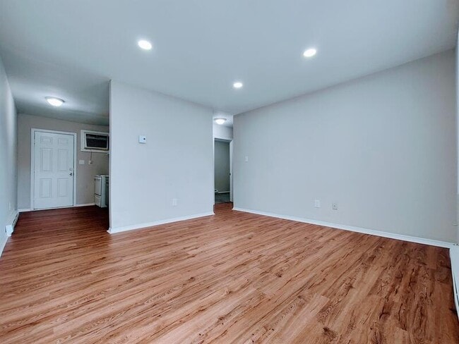 property at 4445 Layola Ave