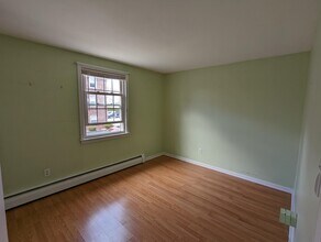 99 E Broadway-Unit -8 in Derry, NH - Building Photo - Building Photo