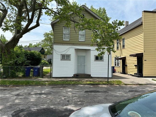 property at 1130 E 68th St