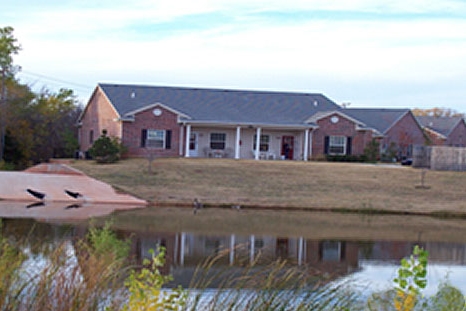 Claremore Village in Claremore, OK - Foto de edificio