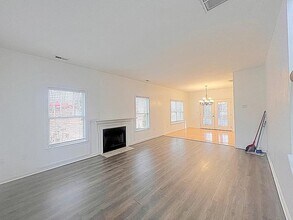 206 Beauclair Dr in Simpsonville, SC - Building Photo - Building Photo