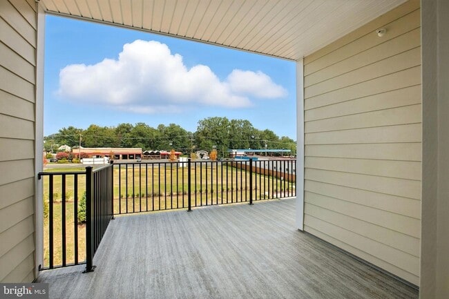 10834 Cedar Ave in Fairfax, VA - Building Photo - Building Photo