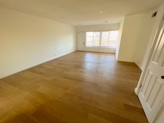 1008 7th St, Unit 11 in Santa Monica, CA - Building Photo - Building Photo