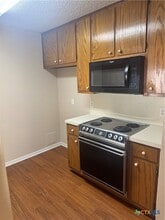 414 Mariner Dr in Victoria, TX - Foto de edificio - Building Photo