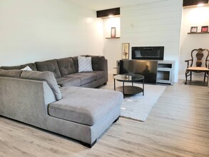 1116 Indian Rd N in Sarnia, ON - Building Photo - Building Photo