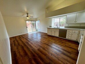 2204 Mark Ave in Palmdale, CA - Building Photo - Building Photo