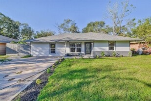 6315 Overdale St in Houston, TX - Building Photo