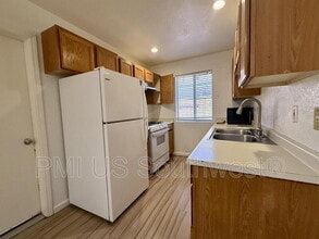851 Baseline Rd in Bullhead City, AZ - Building Photo - Building Photo