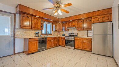 212 Geddes Ter in Waterbury, CT - Building Photo - Building Photo