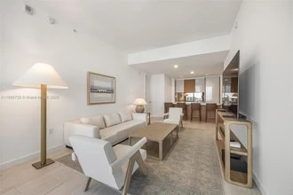 2831 S Bayshore Dr, Unit UNIT 1701 in Miami, FL - Building Photo - Building Photo