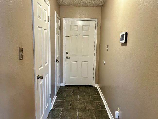 1907 Cottonwood St in Deridder, LA - Foto de edificio - Building Photo