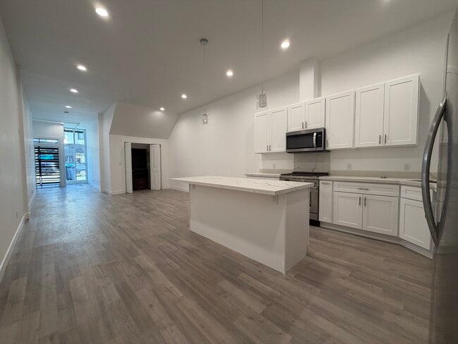 property at 1549 California St