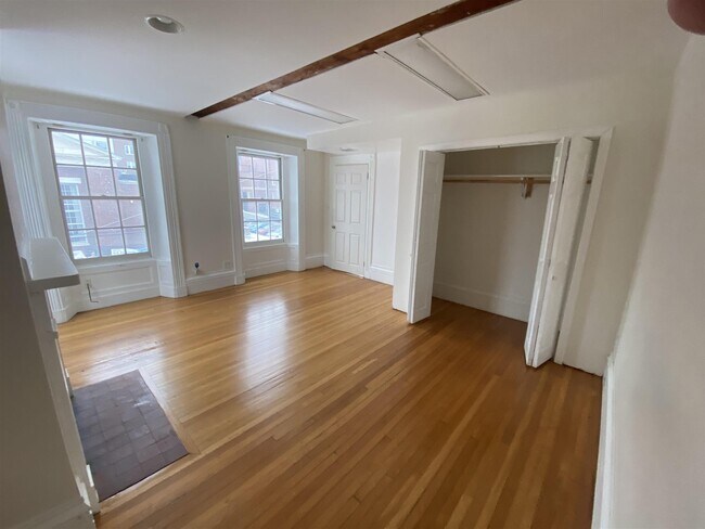 23 Forest St in Medford, MA - Building Photo - Building Photo