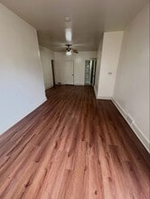 426 E Benton St, Unit 5 in Aurora, IL - Foto de edificio - Building Photo