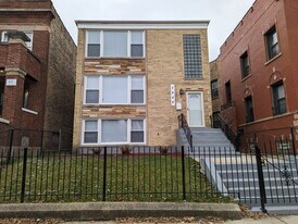 7946 S Peoria St in Chicago, IL - Building Photo