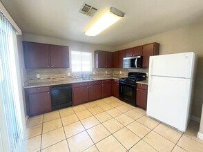 5329 Jose Ernesto St in North Las Vegas, NV - Building Photo - Building Photo