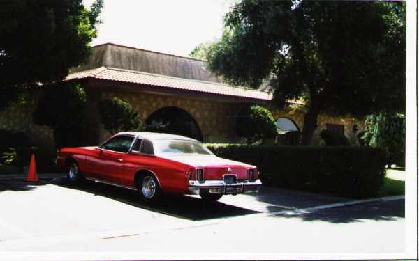 Santiago Parkside Estates in Rialto, CA - Foto de edificio - Building Photo