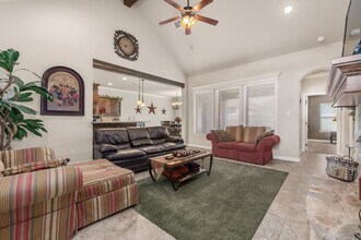 4220 Little Rock Ct in College Station, TX - Foto de edificio - Building Photo