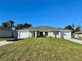 356 Bell Blvd in Lehigh Acres, FL - Building Photo