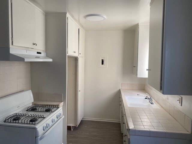 400 N Mentor Ave in Pasadena, CA - Building Photo - Building Photo