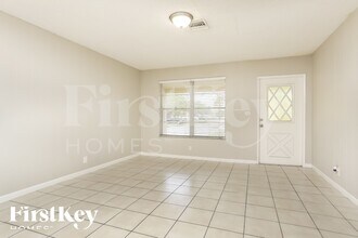 6100 Harding St in Hollywood, FL - Building Photo - Building Photo