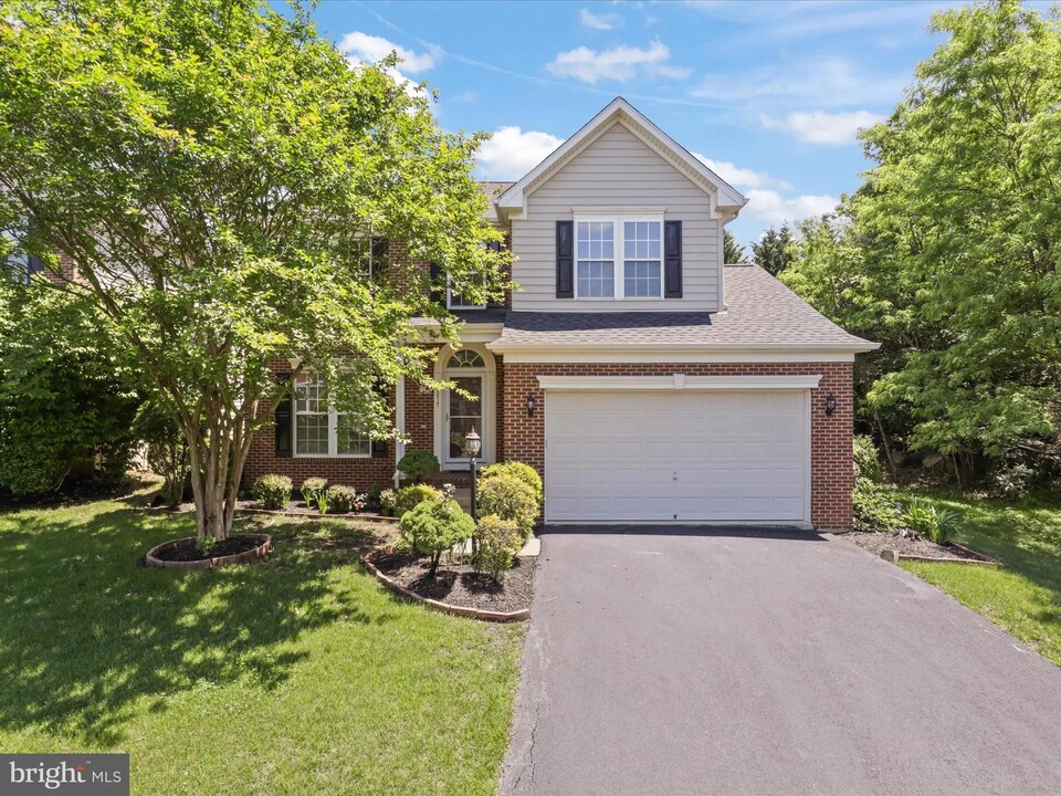 43417 Spring Cellar Ct in Leesburg, VA - Foto de edificio