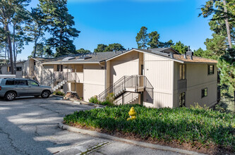 Tanglewood Place in Monterey, CA - Foto de edificio - Building Photo