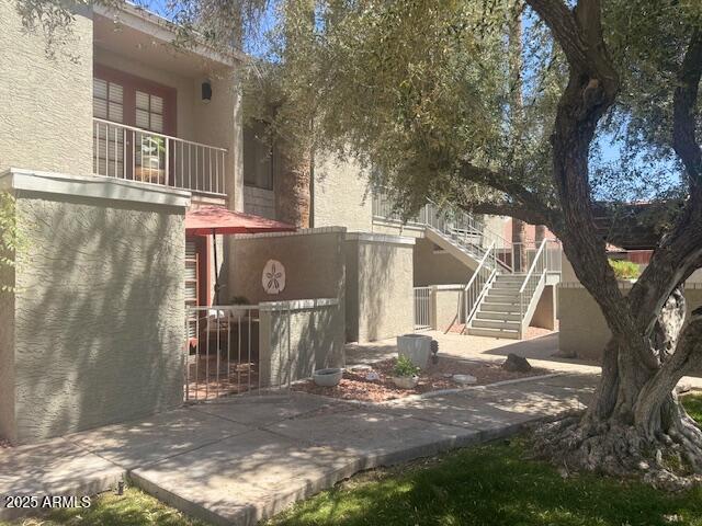 property at 1302 E Maryland Ave