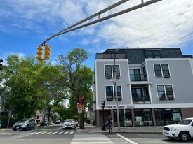 24 Ellington Rd, Unit 2 in Somerville, MA - Building Photo