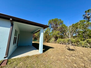 2647 Jupiter Blvd SW in Palm Bay, FL - Foto de edificio - Building Photo