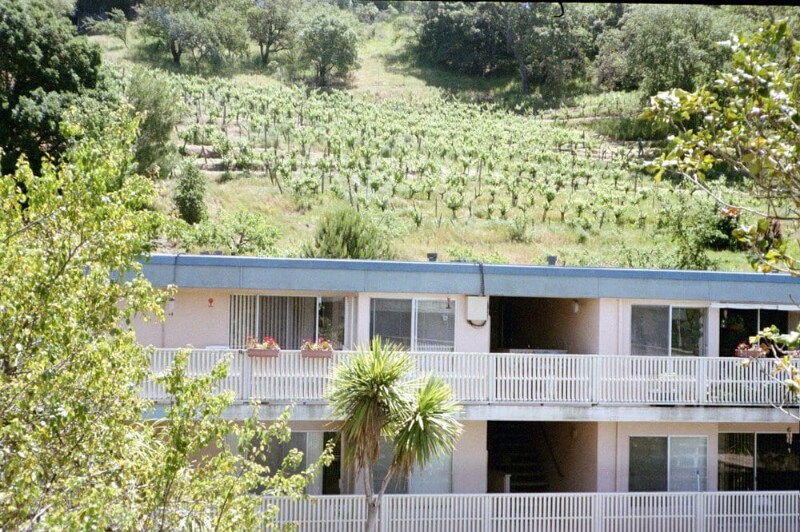 125 Nova Albion Way in San Rafael, CA - Building Photo